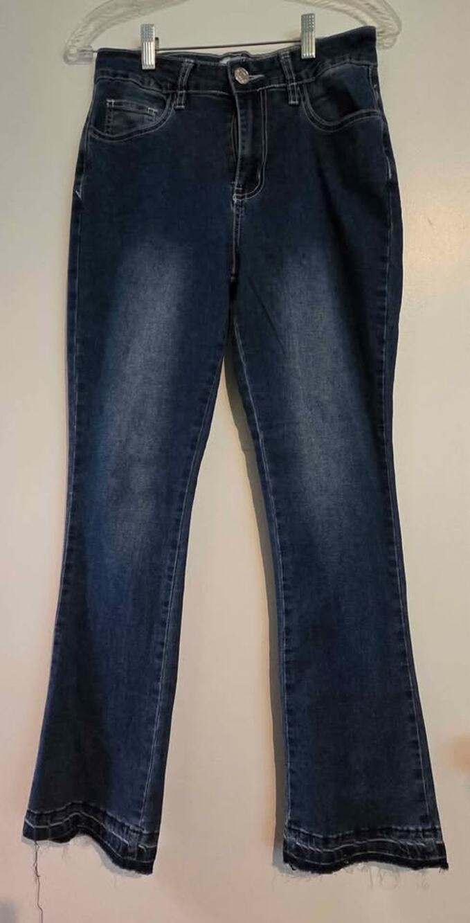 NEW MAX USA Jeans Size 8P Blue Denim Low Rise Bootcut Stretch Women's Pants